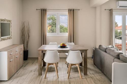 Mandis Apartments