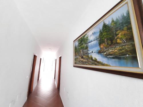 Twin Room with Mountain View image 10