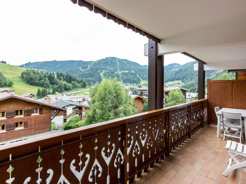 Appartement La Clusaz, 2 pièces, 4 personnes - FR-1-437-31 (Proche village, aux pistes et espace aquatique, 2 pieces + coin nuit, garage, animaux admis - FR-1-4) in ลา คูซา