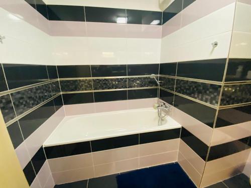 Apartmán Jégého & free parking, Братислава (фото 6)