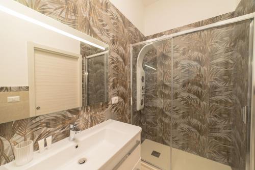 Double Room with Balcony room in B&B MANDORLO BIANCO