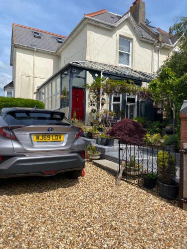 The garden flat - image 3