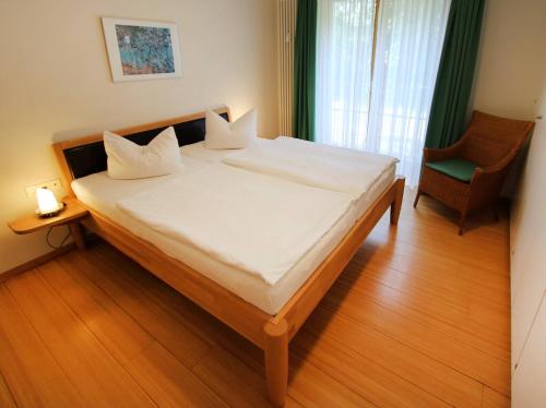 Kaiservillen Heringsdorf - Ferienwohnung mit 1 Schlafzimmer und Balkon D114 - image 2