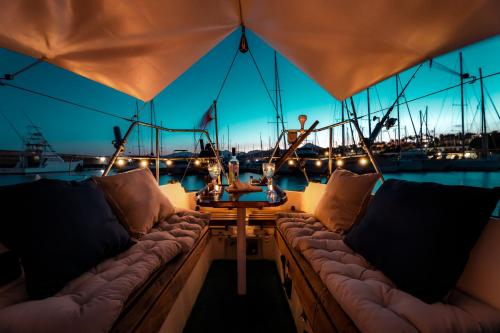 Seaside Chill-out Stay on a Sail Yacht 2