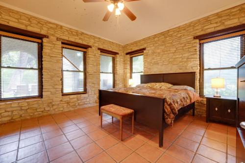 10-Acre San Marcos Vacation Rental about 6 Mi to TSU!