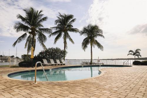 Dolphin Bay in Boca Ciega Resort - 2BR, Pool, Bay View in St Petersburg, Vereinigte Staaten von Amerika