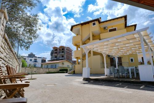 Garden Villa Landi - image 5