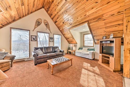 Ski-InandSki-Out Ghent Cabin with Mountain Views!