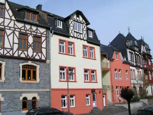 Ferienwohnungen Perlina Karpat in Bernkastel-Kues, Deutschland
