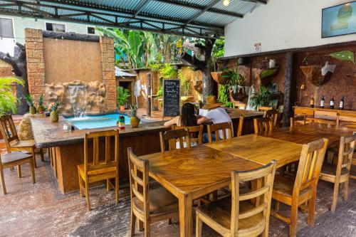 Étterem, Arenal Poshpacker in La Fortuna