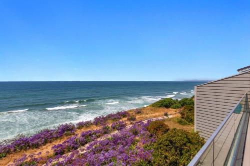 NEW OCEAN FRONT - Lux Town Home