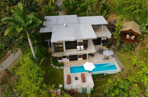Sleeps 6