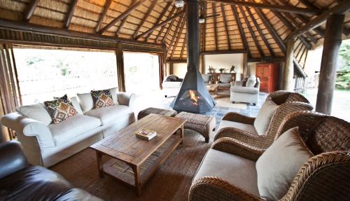 Rhino River Lodge