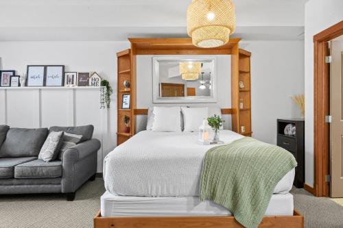 ⭐️ Luxury Mountain View Studio in Canmore ⭐️