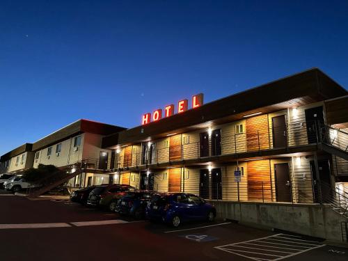 Aladdin Inn and Suites - Accommodation - Portland