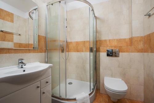 One-Bedroom Suite image 4