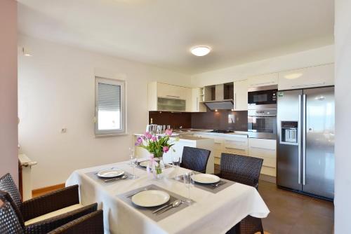 Apartments San Monte 4