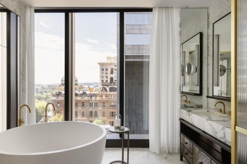 Capella Sydney - image 8