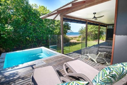 Erkély/terasz, The Bungalows - Absolute Beachfront in Wongaling Beach
