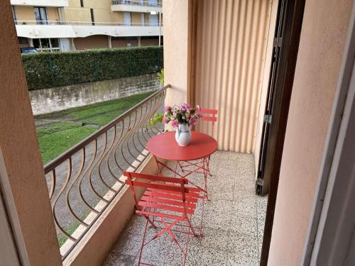 Apartment image 10