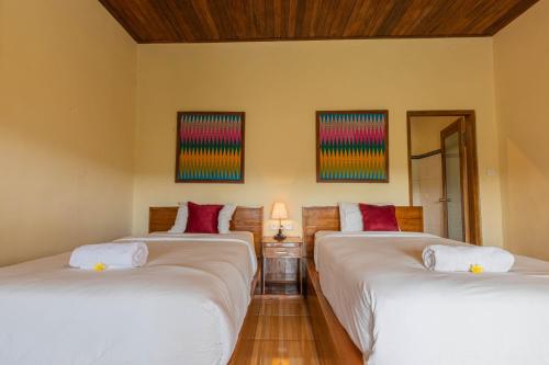 Deluxe Twin Room image 8
