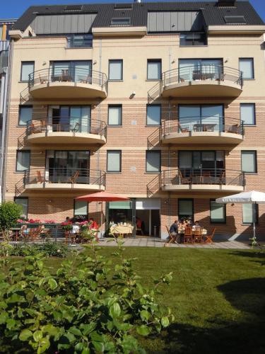  Rooms & Apartments Housingbrussels in Brüssel