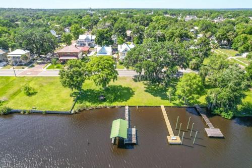 Historic St. Johns River Retreat | Dock, Boat Access & Pet Friendly in Palatka (Florida)