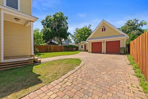 Historic St. Johns River Retreat | Dock, Boat Access & Pet Friendly in Palatka (FL)