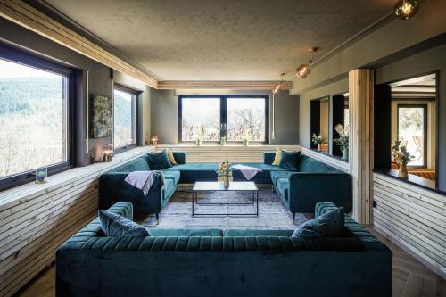 Luxus Villa mit 23 Zimmern und 19 Bädern und SPA