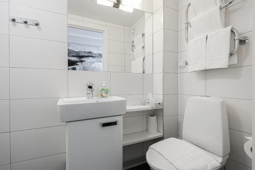 Compact Room (140cm bed)