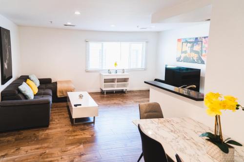 Cozy Koreatown 1 Bedroom Modern Furnished Free Parking