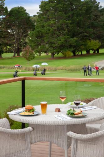 Golf course [on-site], Dormie House in Moss Vale