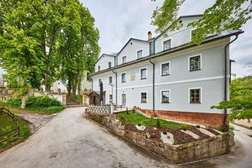 . Hotel Auri