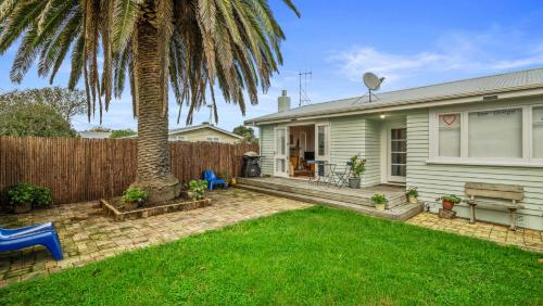 B&B Matapihi - The Remodelling Room - Mount Maunganui Cottage - Bed and Breakfast Matapihi