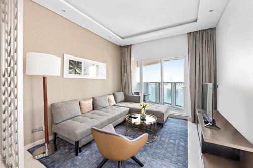 A Living Modern 1BR Apartment with Balcony & Canal View at Prive-517 Business Bay, Dubaj (zdjęcie 8)
