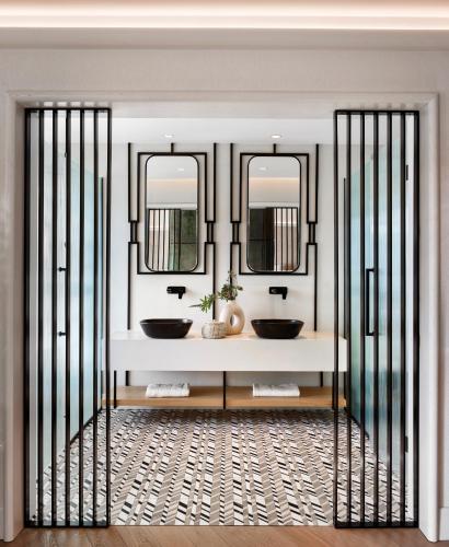 Penthouse Suite image 10