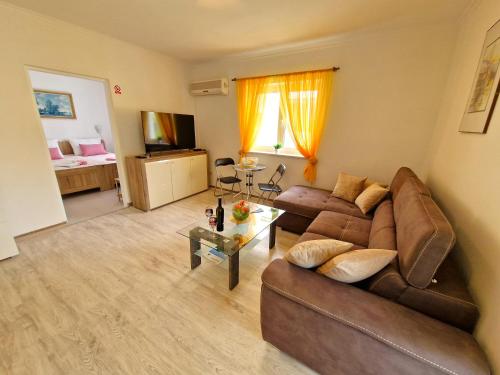 Cozy One-Bedroom Apartment Baška