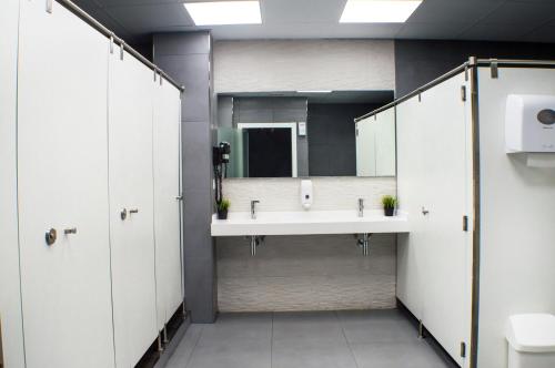 Quart Youth Hostel & Apartments - image 2