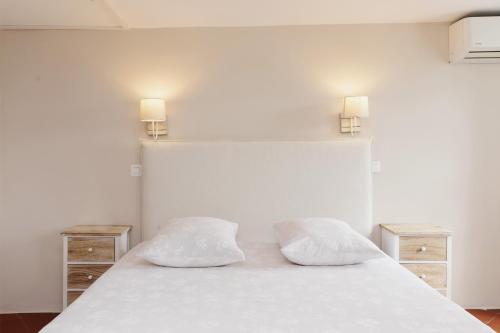 Coq Hotel - image 8