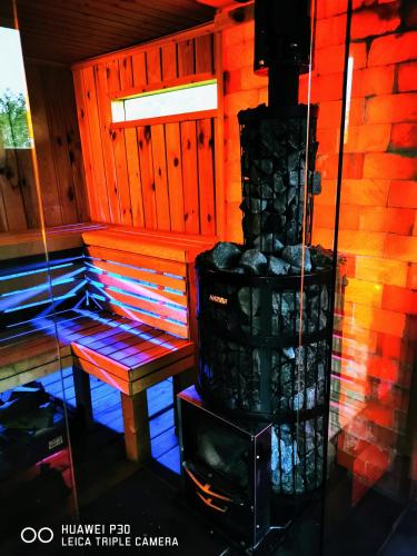 ซาวน่า, Csillaghegyi Oázis (Csillaghegyi Oazis) in บาลาตองกิลิตี