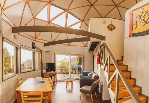 Shared lounge/TV area, Pichilemu Domos in Pichilemu