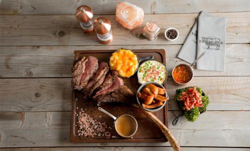 Tomahawk Steakhouse Potto in Potto