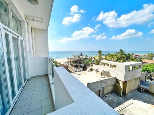 Beach Front Sea & City View 4th Floor