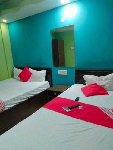 POP Hotel Happy Near Netaji Subhash Chandra Bose International Airport