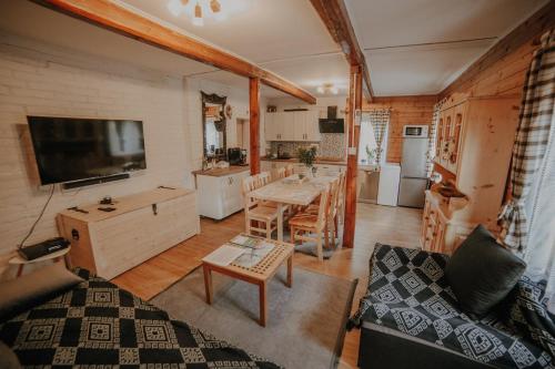 Sielanówek - Orzechowa Chatka z sauną wanną termalną jacuzzi (Sielanowek - Orzechowa Chatka z sauna wanna termalna jacuzzi) in Bjerna