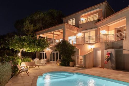 Villa Montobello - Piscine chauffée et vue mer