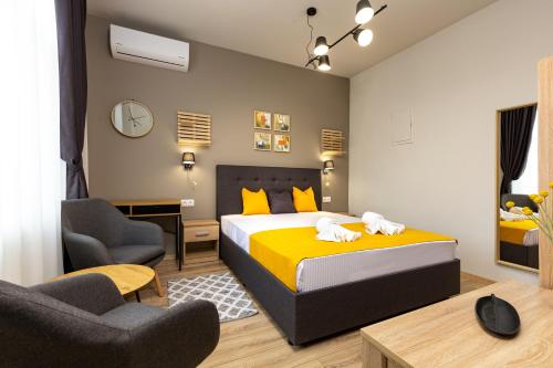 Kapana Guest House on Central Pedestrian street with Parking included