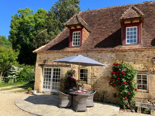 La Tuilerie Grange (Adults only gite) with two en-suite double bedrooms - Location saisonnière - Le Bugue