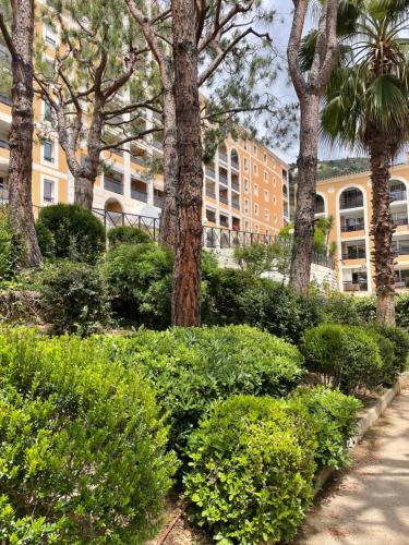 Monte-Carlo confortable apartment air-conditioned, beach 8 mn by foot