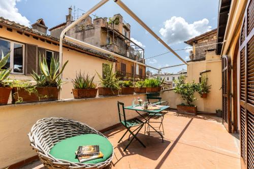 Rome As You Feel - Librari Penthouse with Terrace, Рим (фото 2)